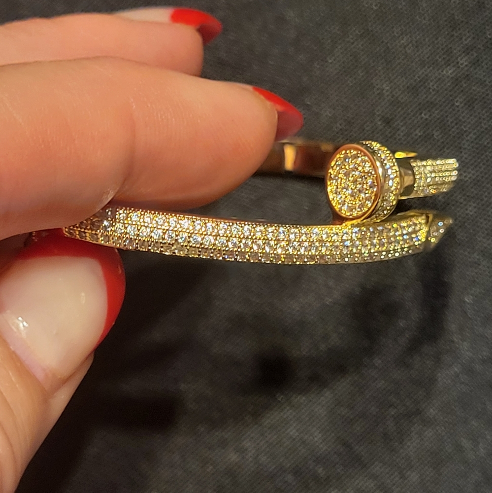 14k GOLD plated with rhinestone Nail Bracelet absolutely stunning!! - Picture 7 of 12